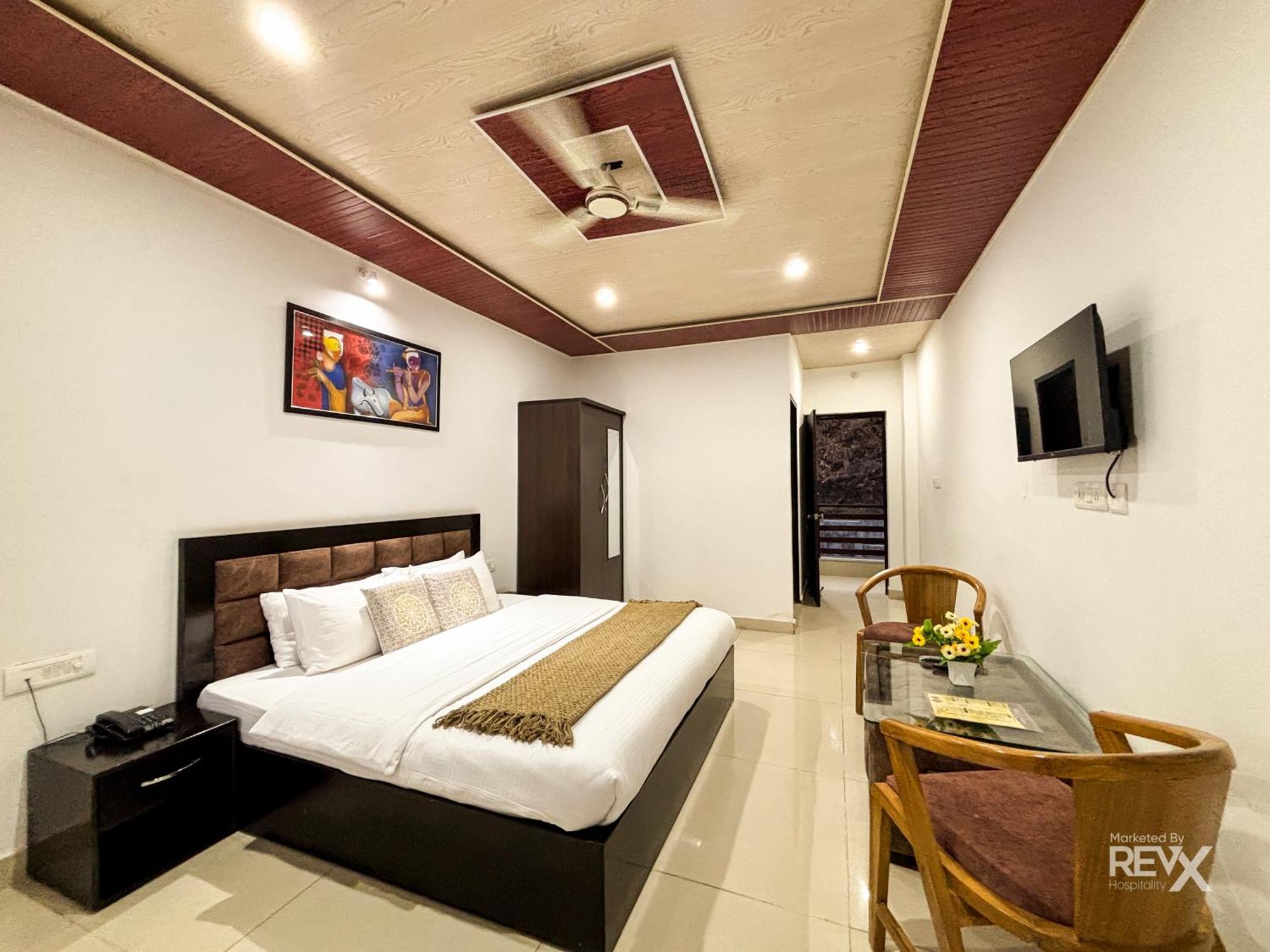 Hotel Prince Valley Lansdowne Bagian luar foto