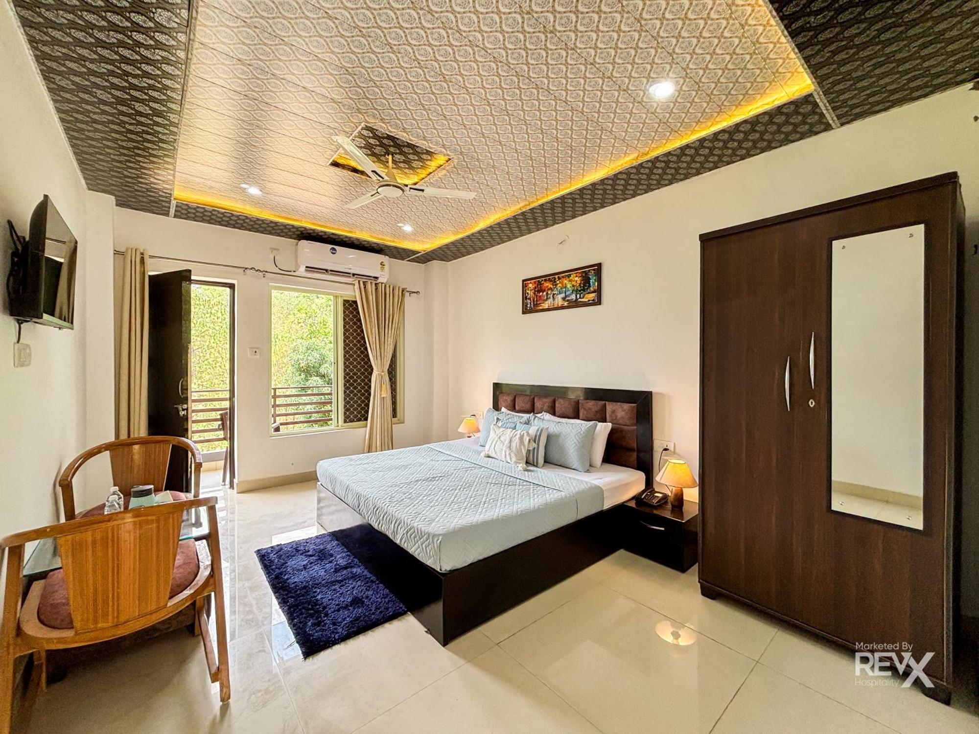 Hotel Prince Valley Lansdowne Bagian luar foto