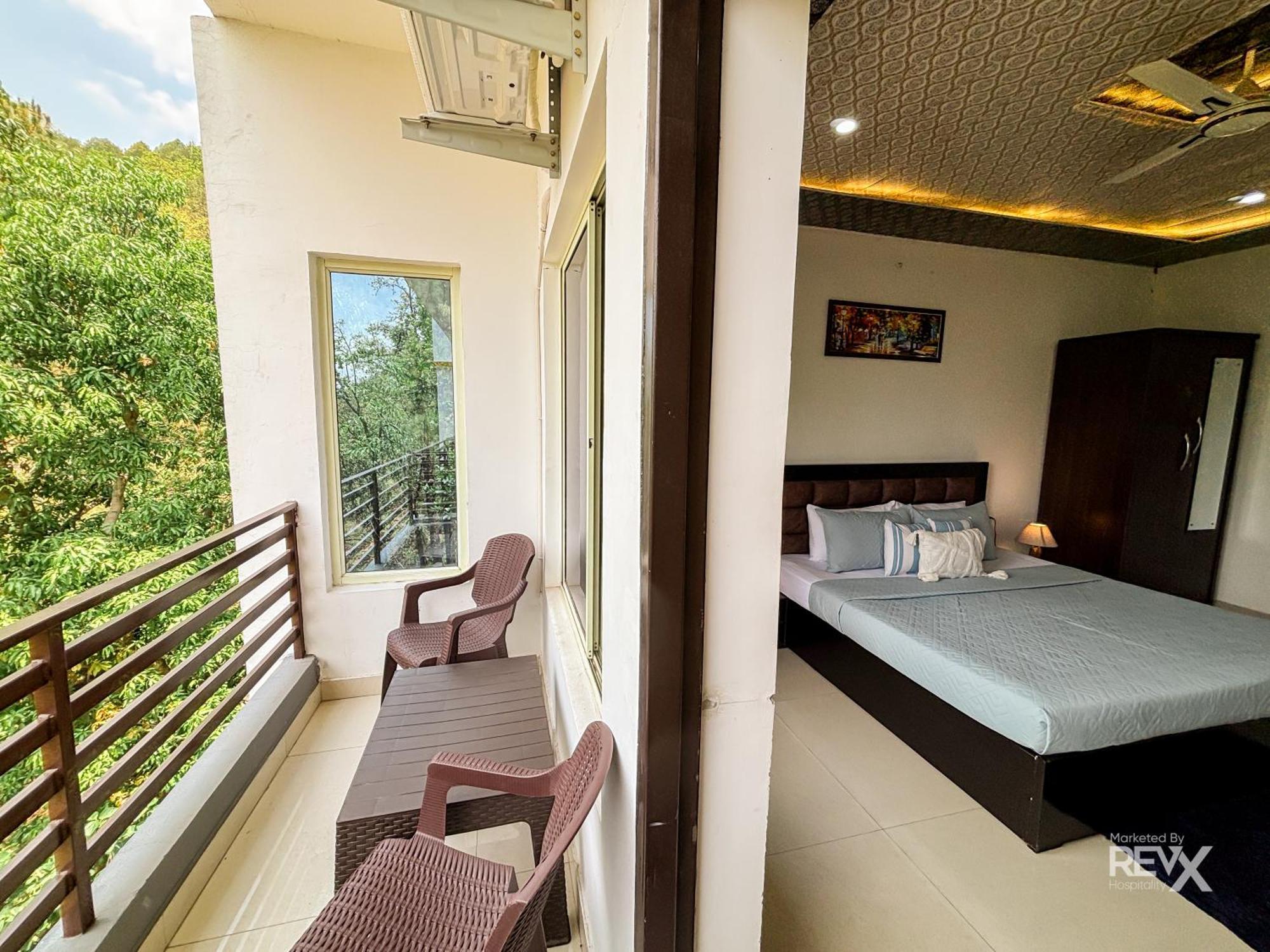 Hotel Prince Valley Lansdowne Bagian luar foto