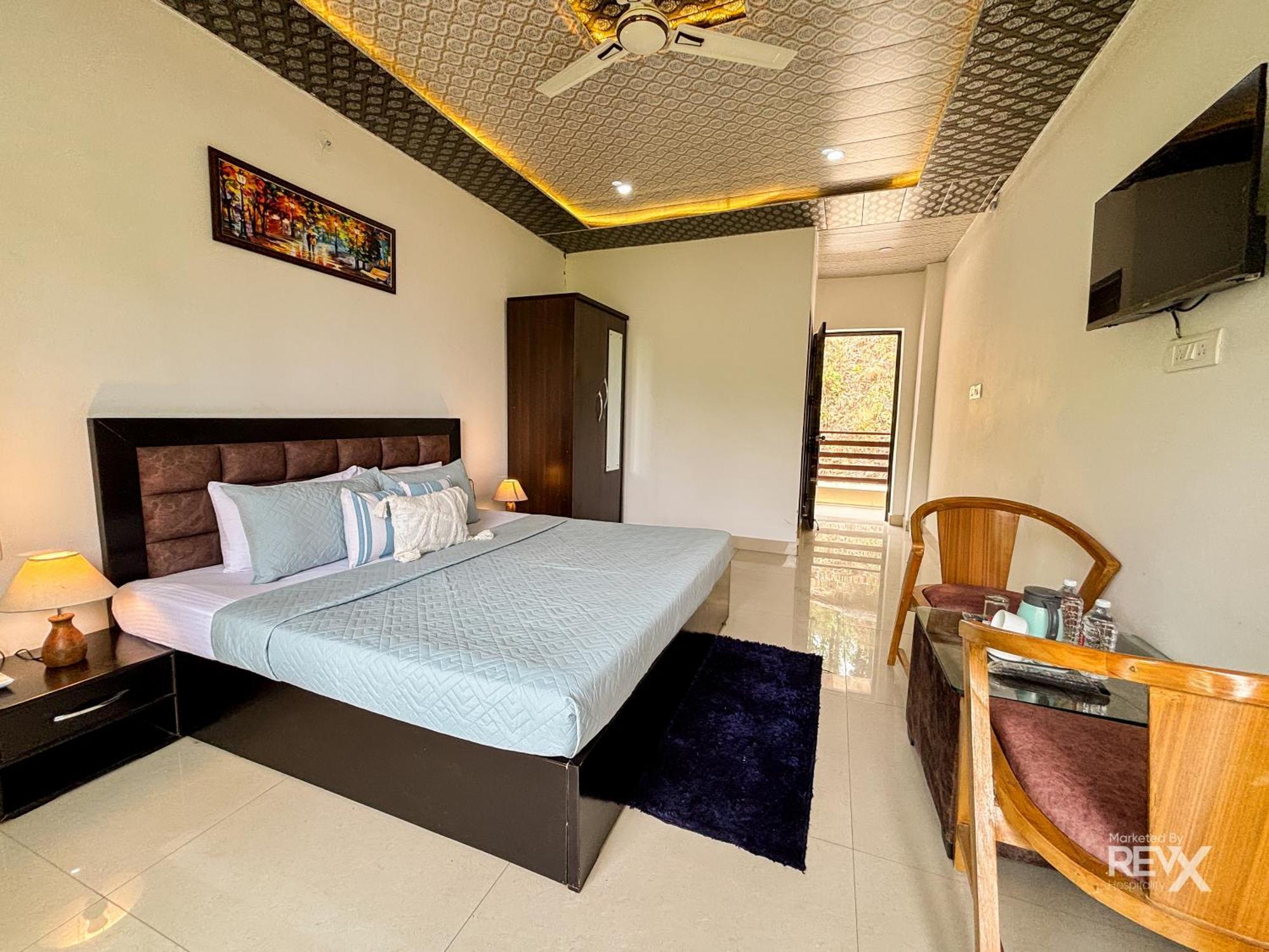 Hotel Prince Valley Lansdowne Bagian luar foto