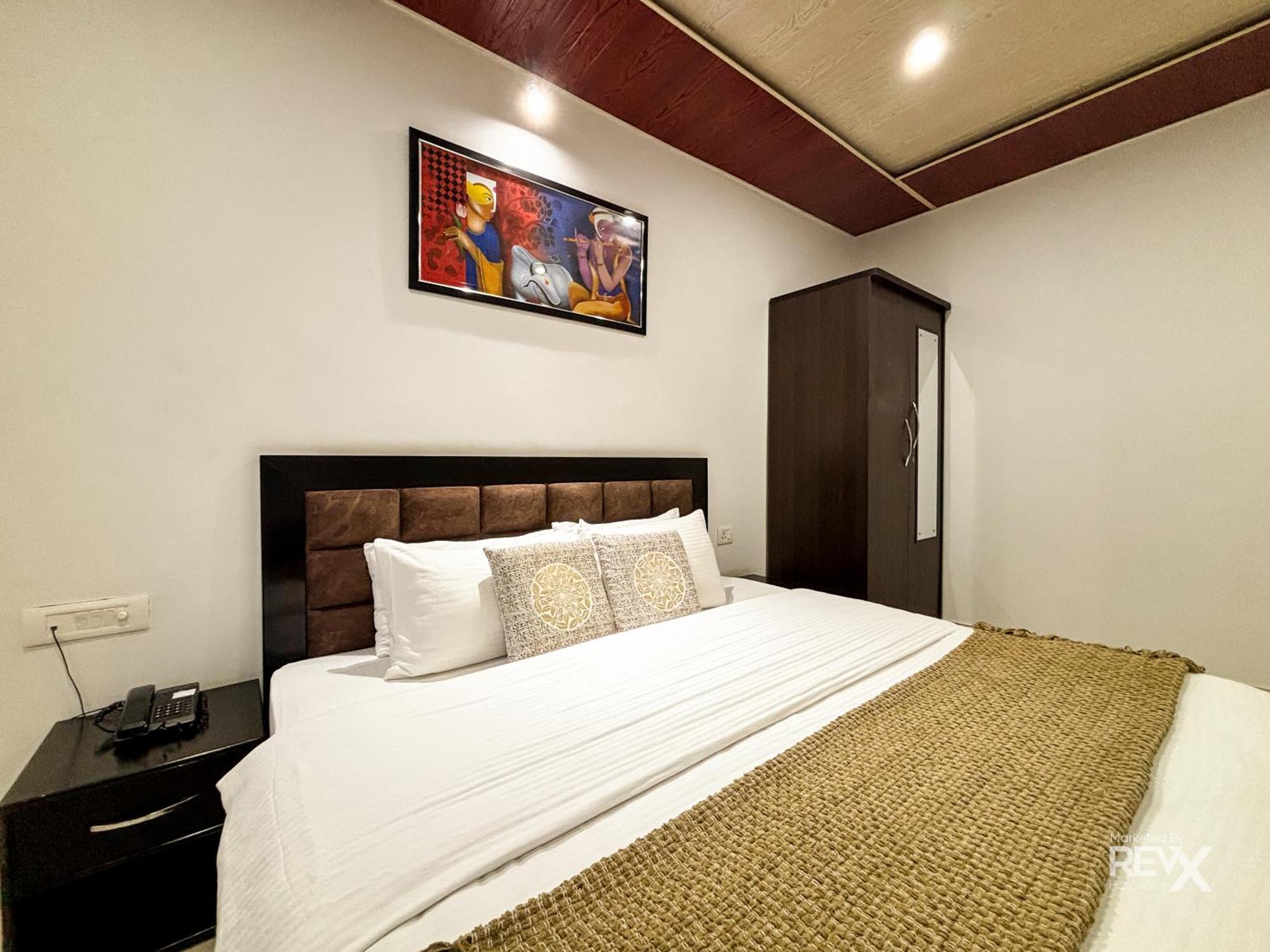 Hotel Prince Valley Lansdowne Bagian luar foto