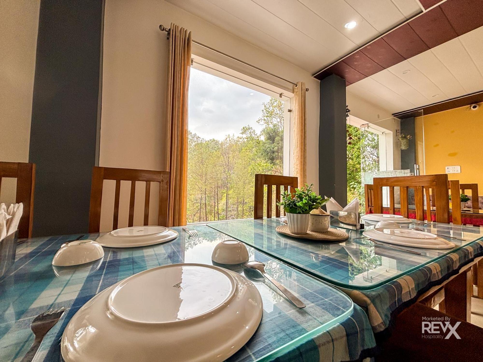 Hotel Prince Valley Lansdowne Bagian luar foto