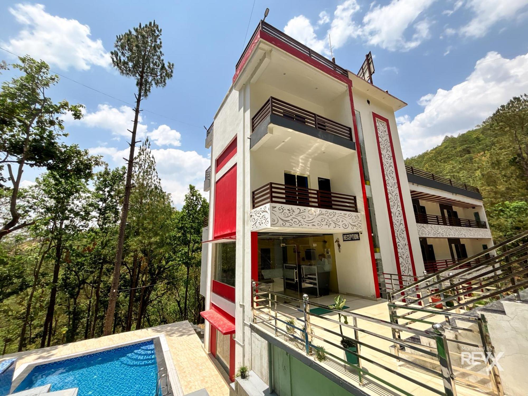 Hotel Prince Valley Lansdowne Bagian luar foto
