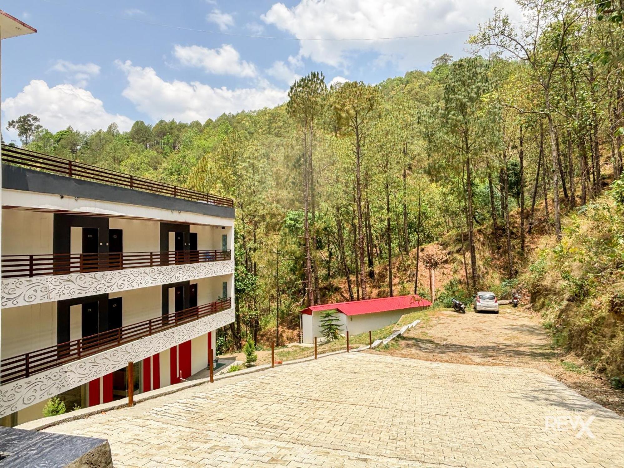 Hotel Prince Valley Lansdowne Bagian luar foto