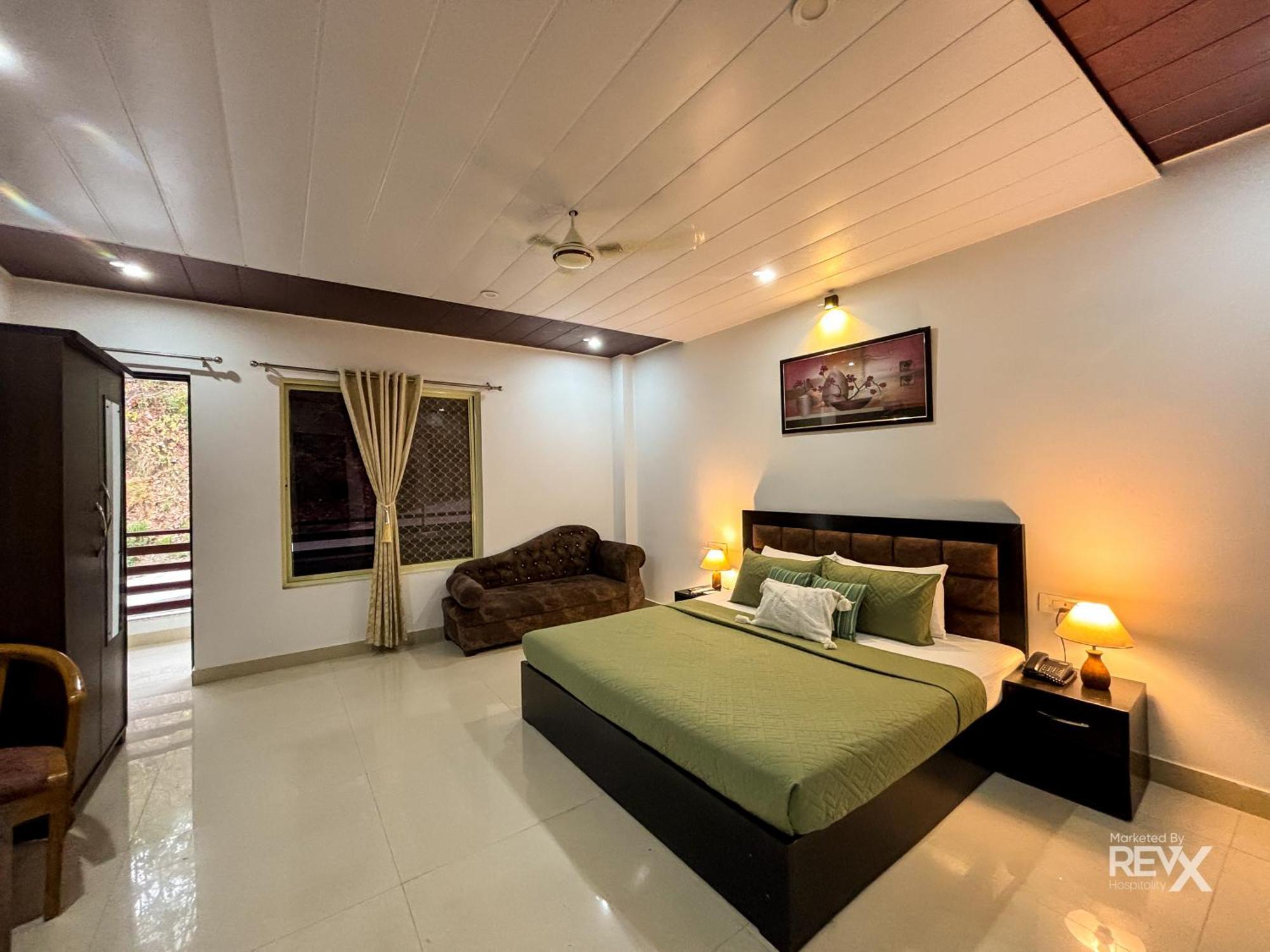 Hotel Prince Valley Lansdowne Bagian luar foto